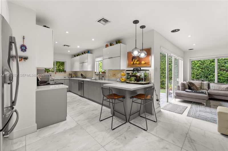 721 Bird Rd, Coral Gables FL 33146