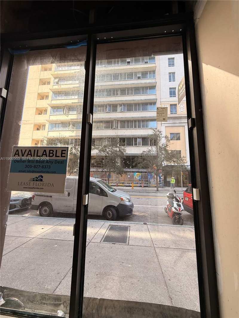 28 W Flagler St # 102, Miami FL 33130