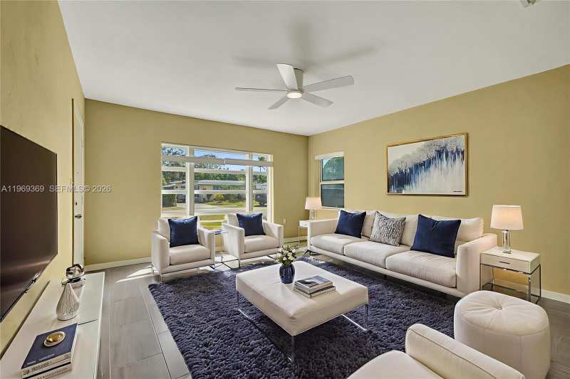 208 SW 2nd Pl, Dania Beach FL 33004