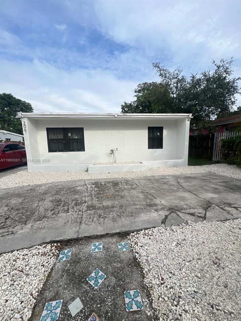 2061 Rutland St, Opa-Locka FL 33054