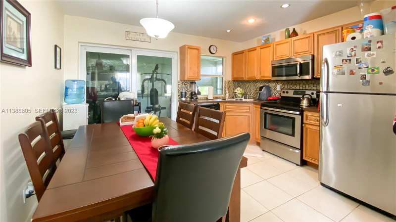 7106 NW 73rd Avenue, Tamarac FL 33321