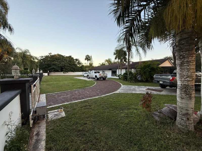 15750 SW 216th St, Miami FL 33170