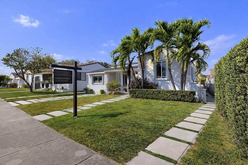 1611 SW 21st St, Miami FL 33145