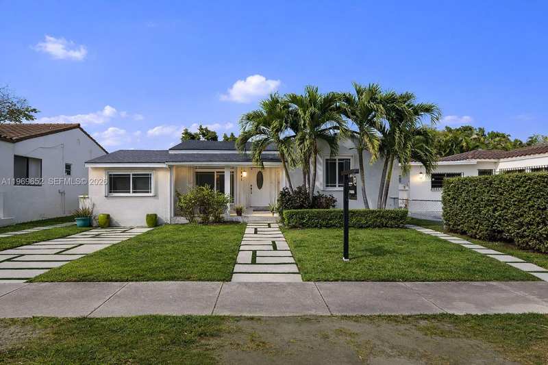 1611 SW 21st St, Miami FL 33145