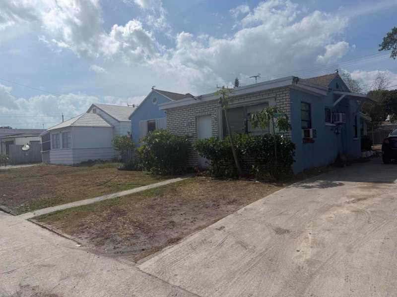 1109 S E Street, FL 33460