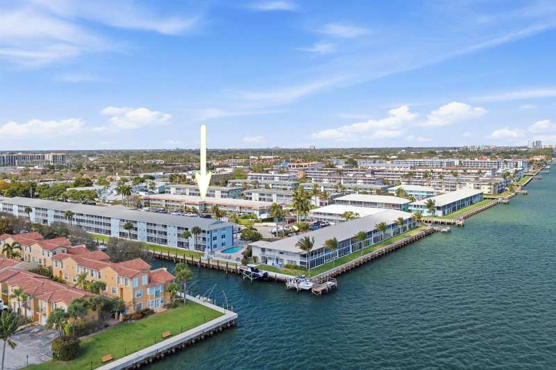 117 Lehane Terrace # 205, North Palm Beach FL 33408