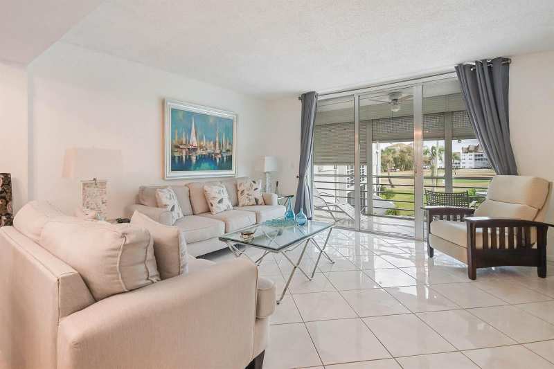 6850 10th Avenue N # 206, Lake Worth FL 33467