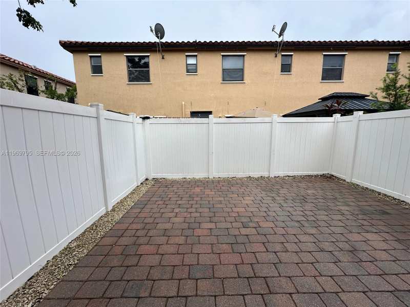 9374 W 32nd Ln, Hialeah FL 33018