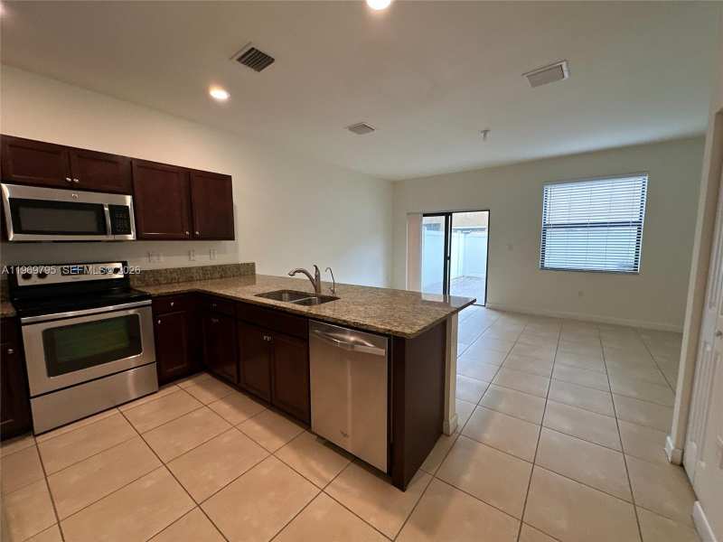 9374 W 32nd Ln, Hialeah FL 33018