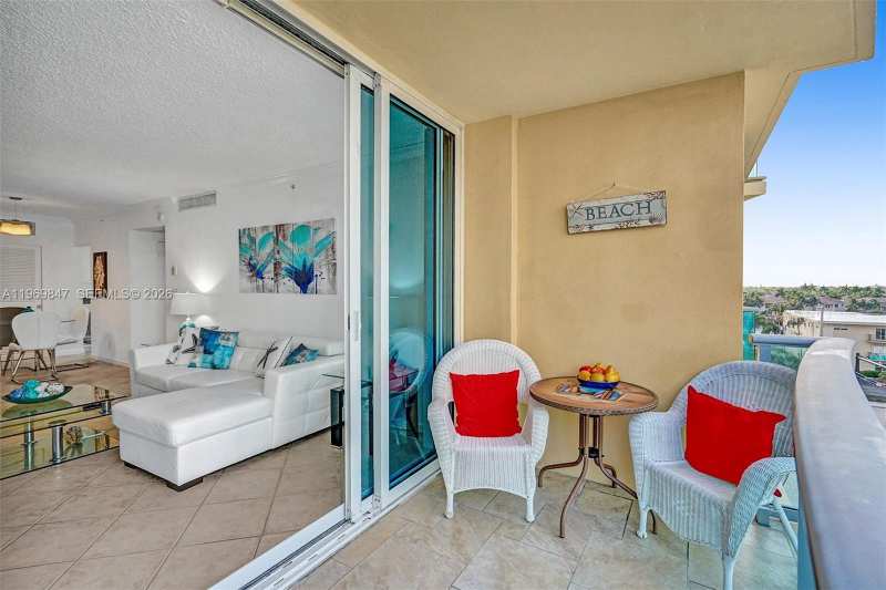 2501 S Ocean Dr, Hollywood FL 33019