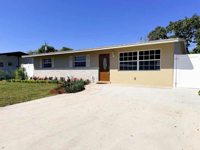 63 Andros Road, Palm Springs FL 33461