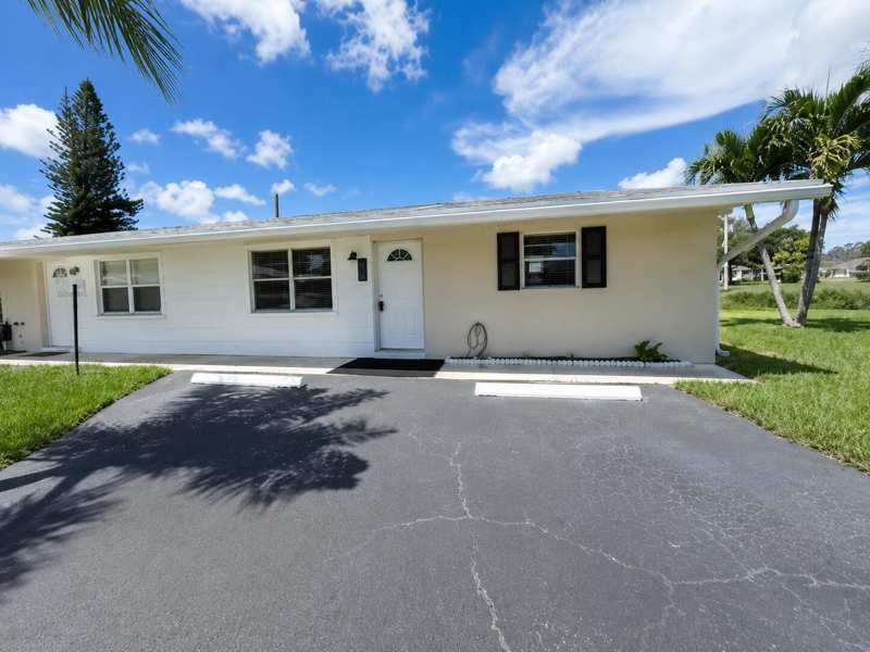2821 Duke Lane, Delray Beach FL 33445