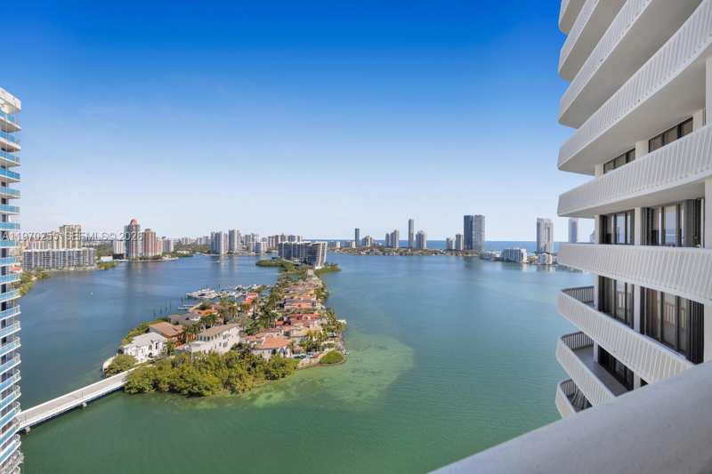 3000 Island Blvd # 2504, Aventura FL 33160