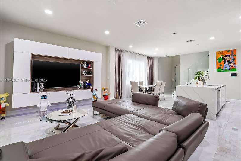 4566 Ficus St, Hollywood FL 33021