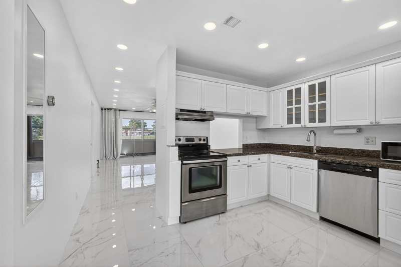 105 Lake Irene Drive, West Palm Beach FL 33411