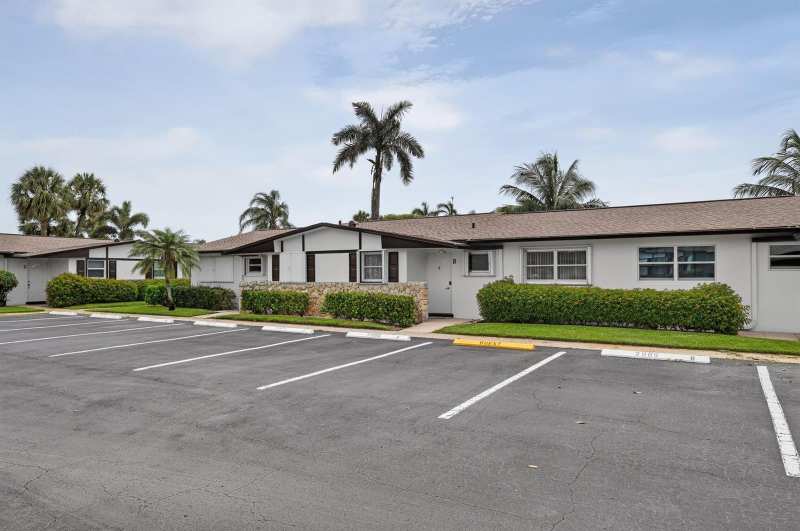2965 Crosley Drive W # B, West Palm Beach FL 33415