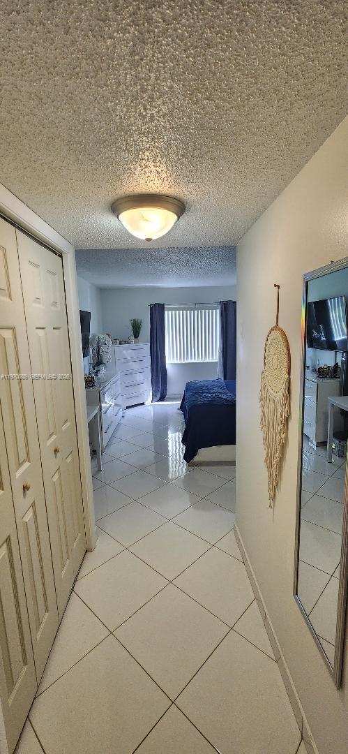 327 Lakeview Dr # 103, Weston FL 33326