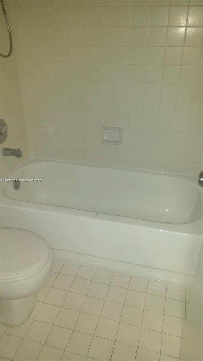 9810 Hammocks Blvd # 202, Miami FL 33196