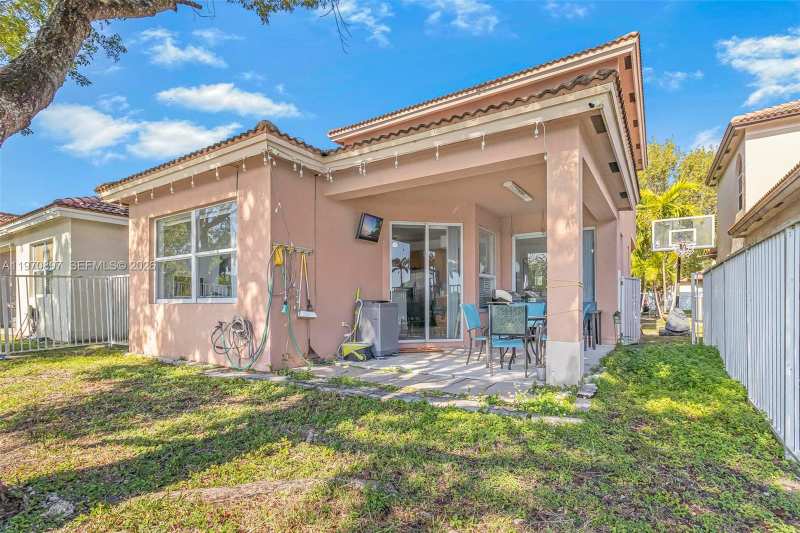 3736 NE 9 CT, Homestead FL 33033