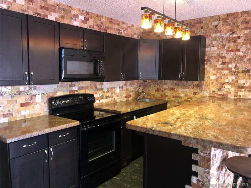 600 SE Three Islands Blvd # 1018, Hallandale Beach FL 33009