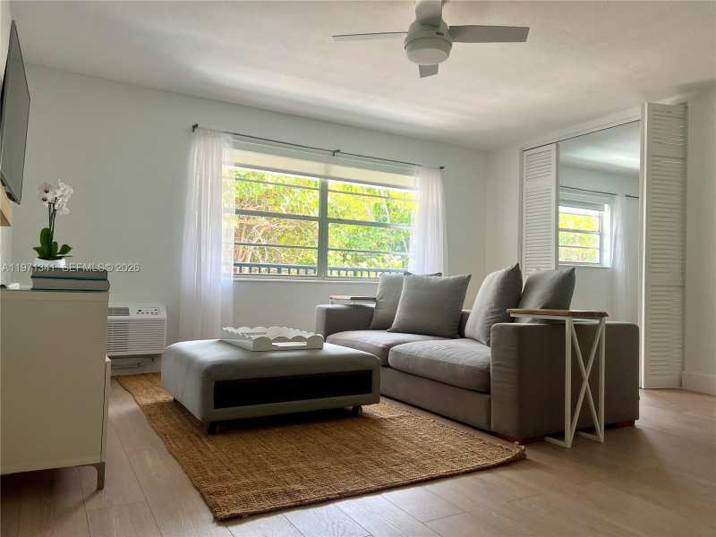 195 Sunrise Dr # 8, Key Biscayne FL 33149