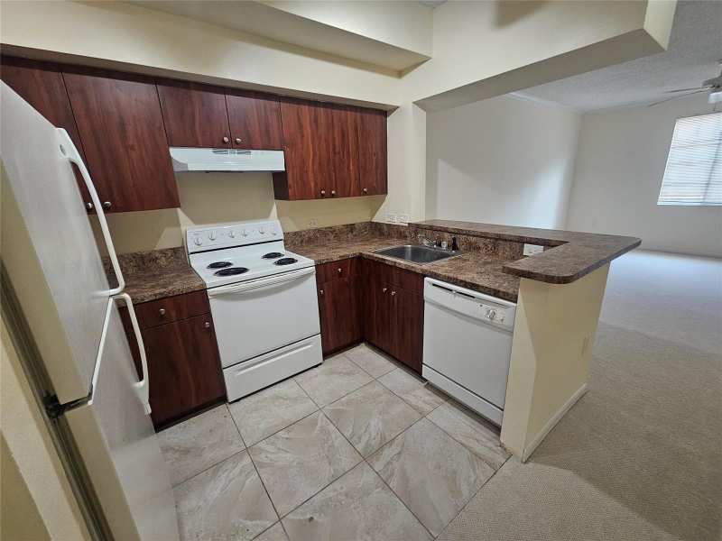 2961 NE 185th Street # 1609, Miami FL 33180