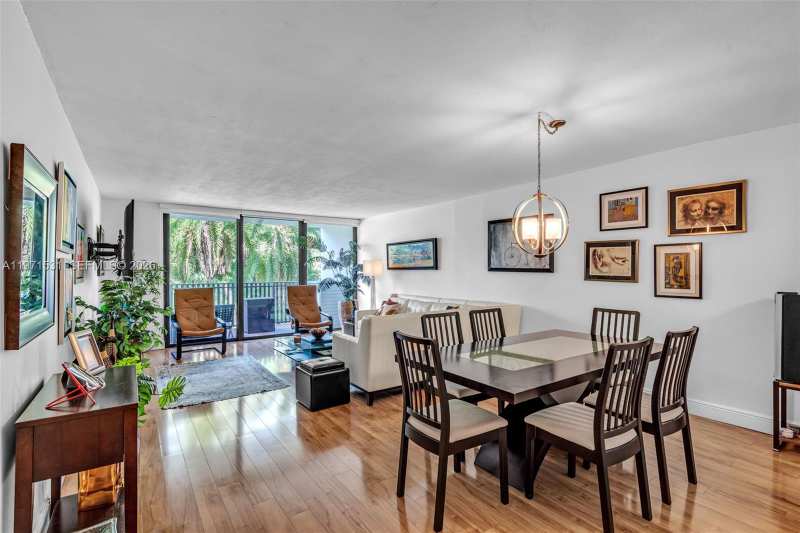 100 Ocean Lane Dr # 301, Key Biscayne FL 33149
