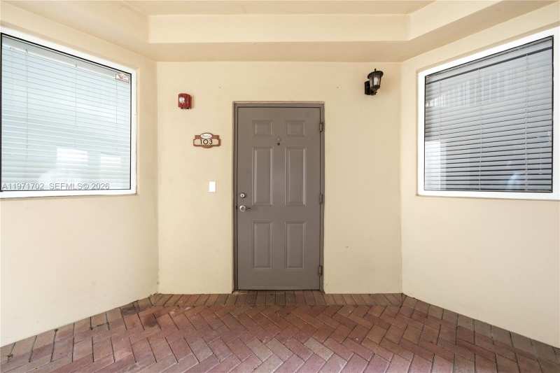 8999 NW 107th Ct # 1, Doral FL 33178