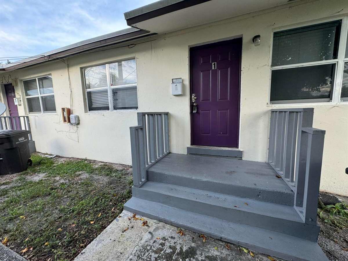 907 8th Street # 1, West Palm Beach FL 33401