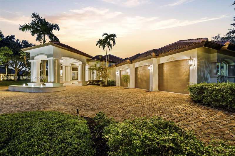 3520 Paddock Rd, Weston FL 33331