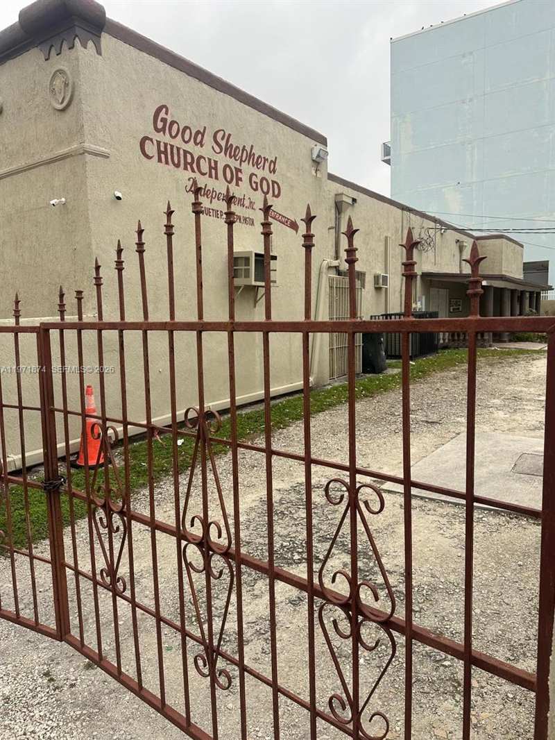 5301 NW 17th Ave, Miami FL 33142