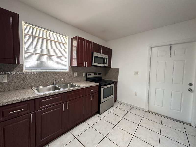 1209 NE 136th Ter # 1209, North Miami FL 33161