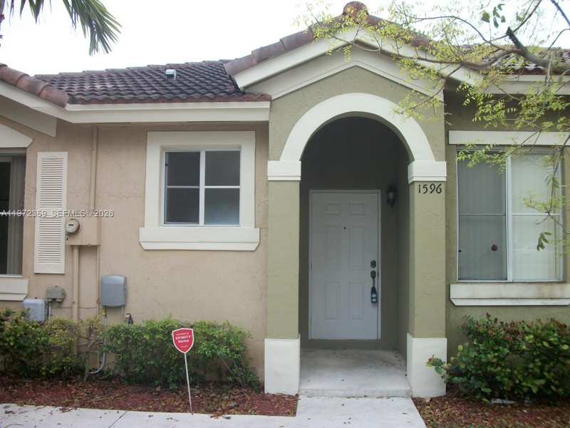 1596 SW 2 ST, Homestead FL 33030