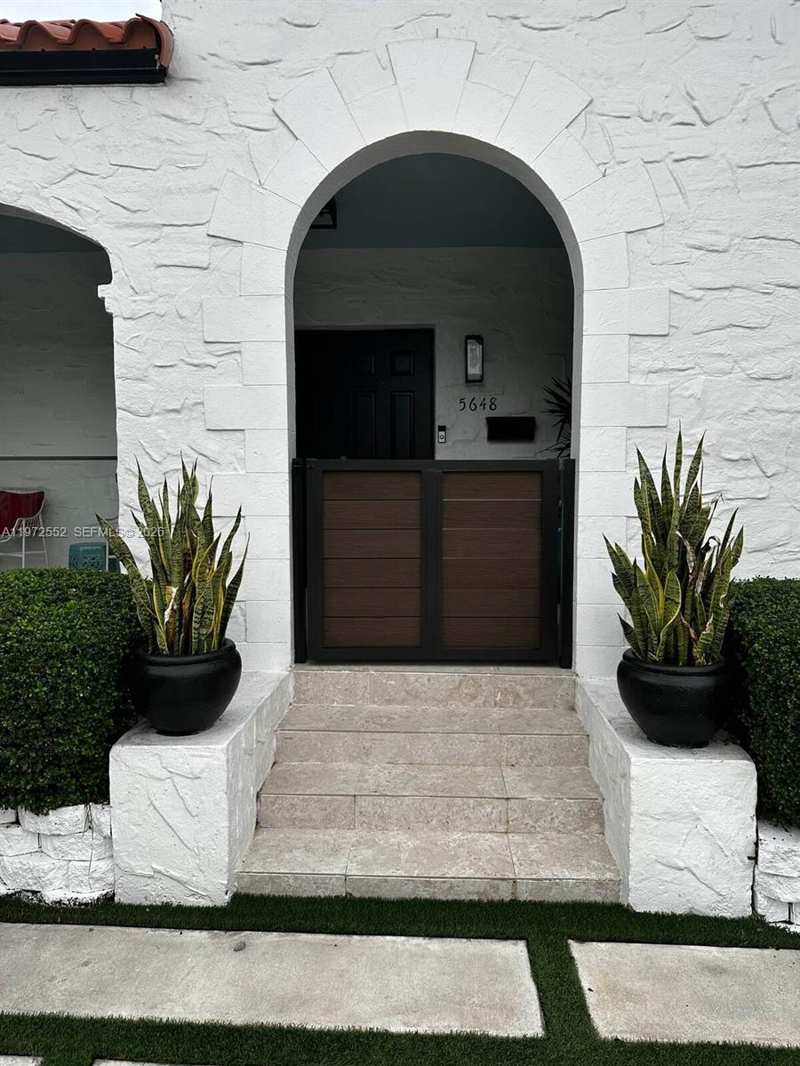 5648 SW 5th Ter, Miami FL 33134