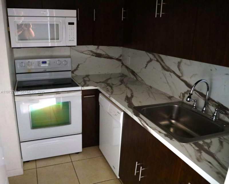 13714 SW 90th Ave # 25, Miami FL 33176