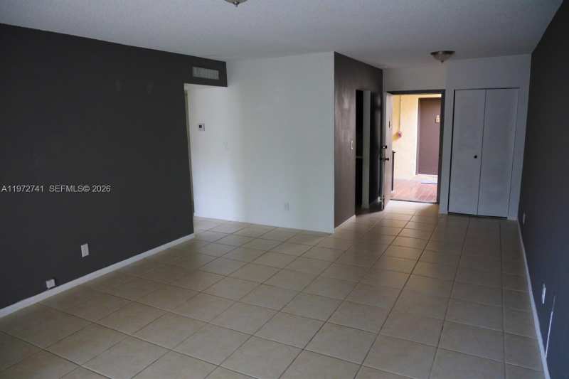 13714 SW 90th Ave # 25, Miami FL 33176
