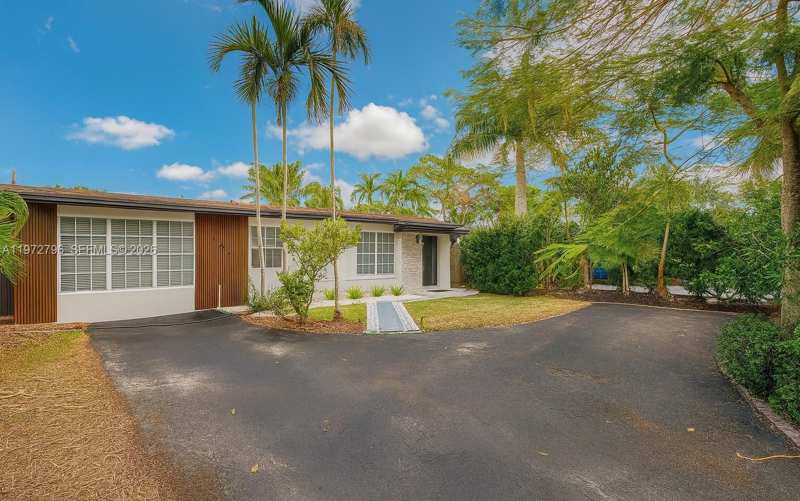 1399 NE 38th St, Oakland Park FL 33334