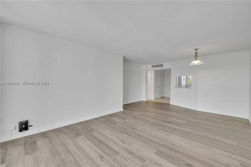 1680 NE 191st St # 2, Miami FL 33179
