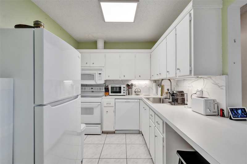 6750 NE 21st Road # 123, Fort Lauderdale FL 33308