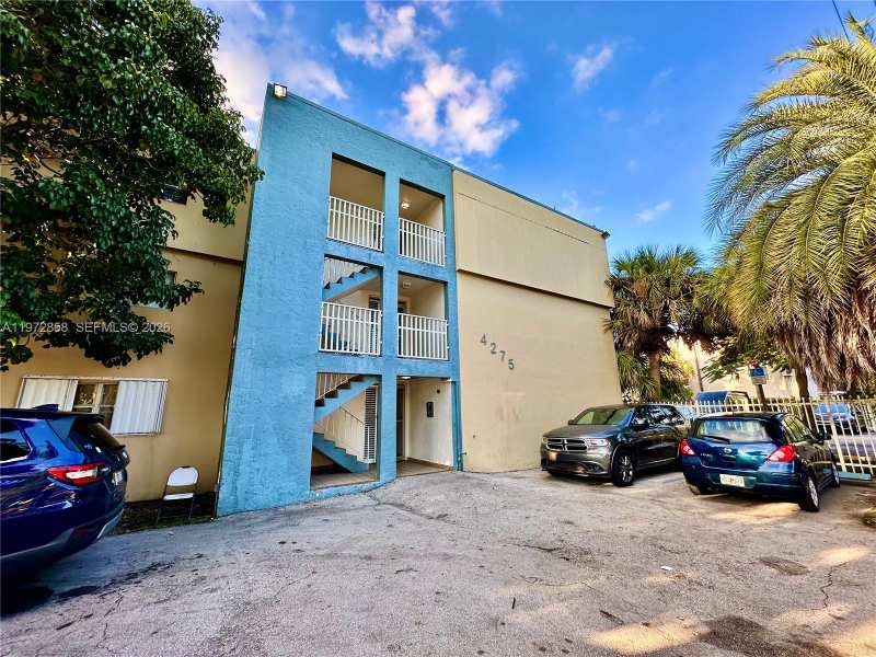 4275 NW South Tamiami Canal Dr # 104, Miami FL 33126