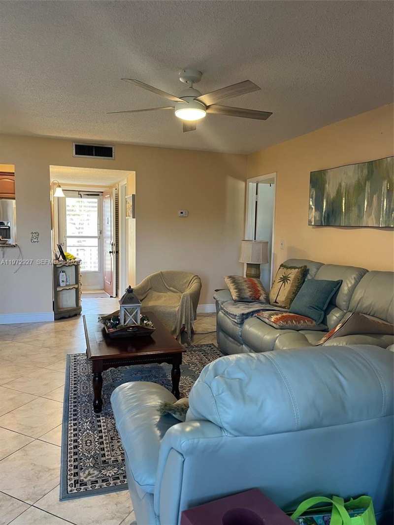 752 Lori Dr # 218, Palm Springs FL 33461