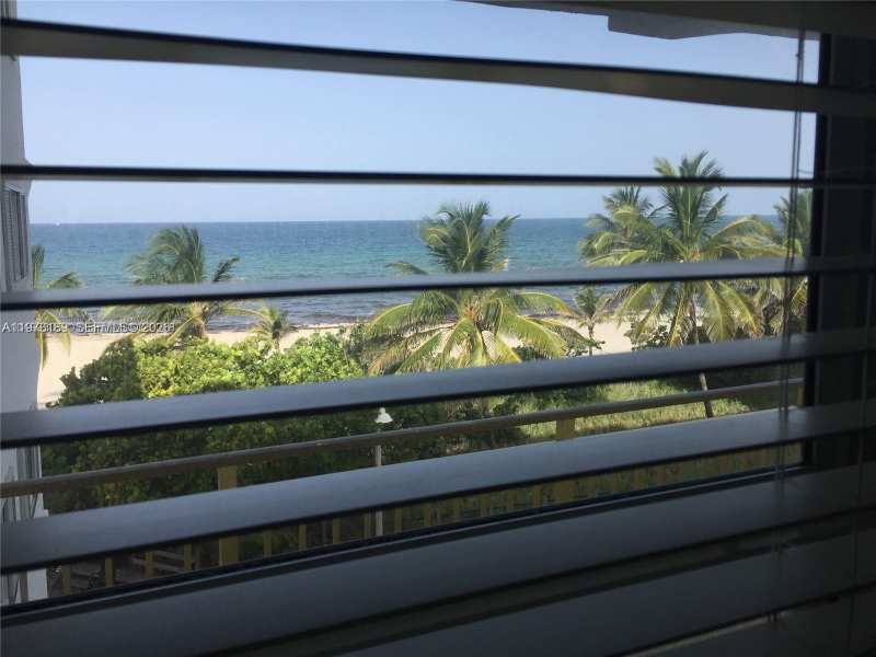 901 S Surf Rd # 402, Hollywood FL 33019