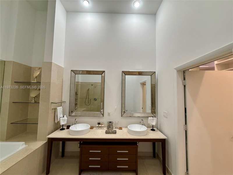 495 Brickell Ave # 1403, Miami FL 33131