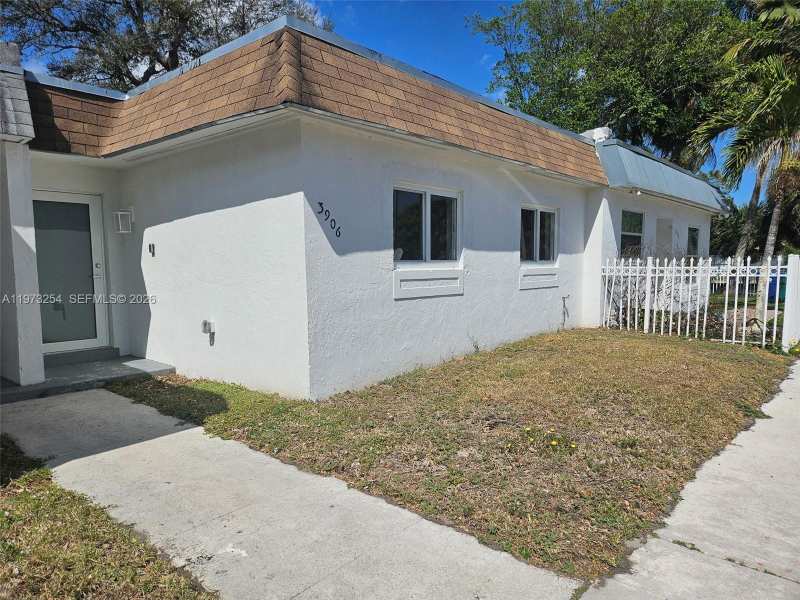 3906 NW 207th St Rd # 3906, Miami Gardens FL 33055