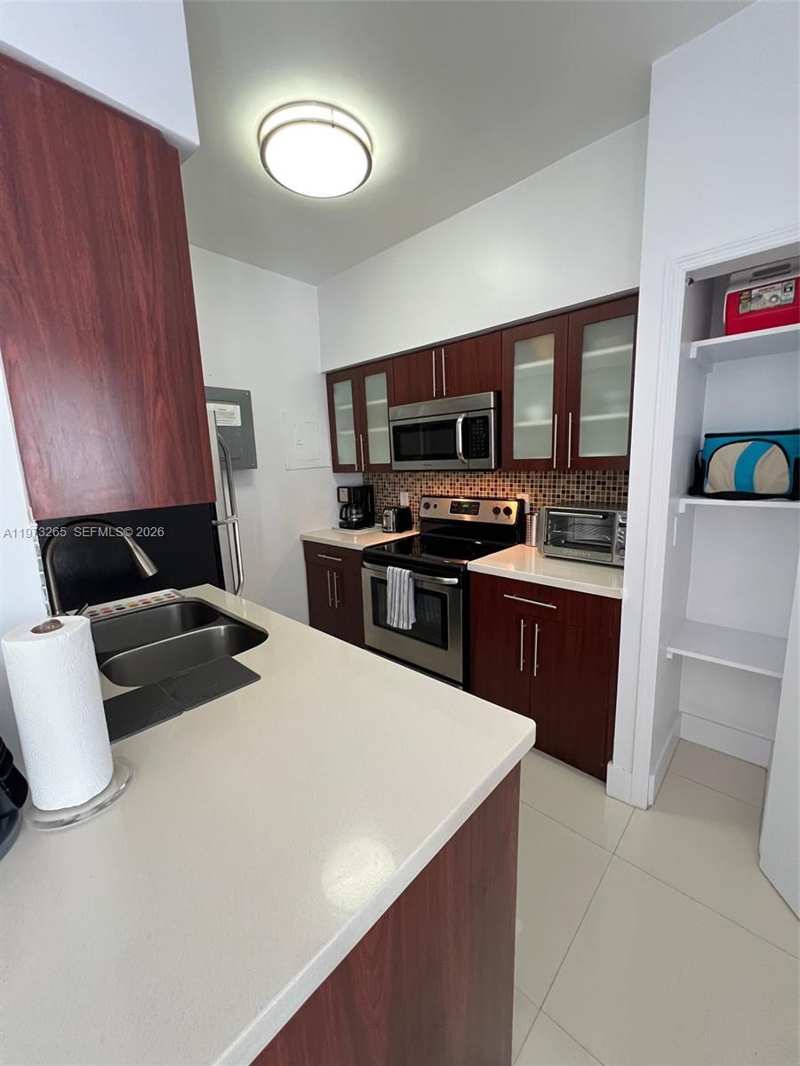 1100 Collins Ave # 303, Miami Beach FL 33139