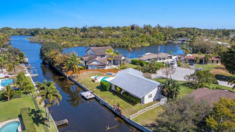 6797 Bayshore Drive, Lake Worth FL 33462