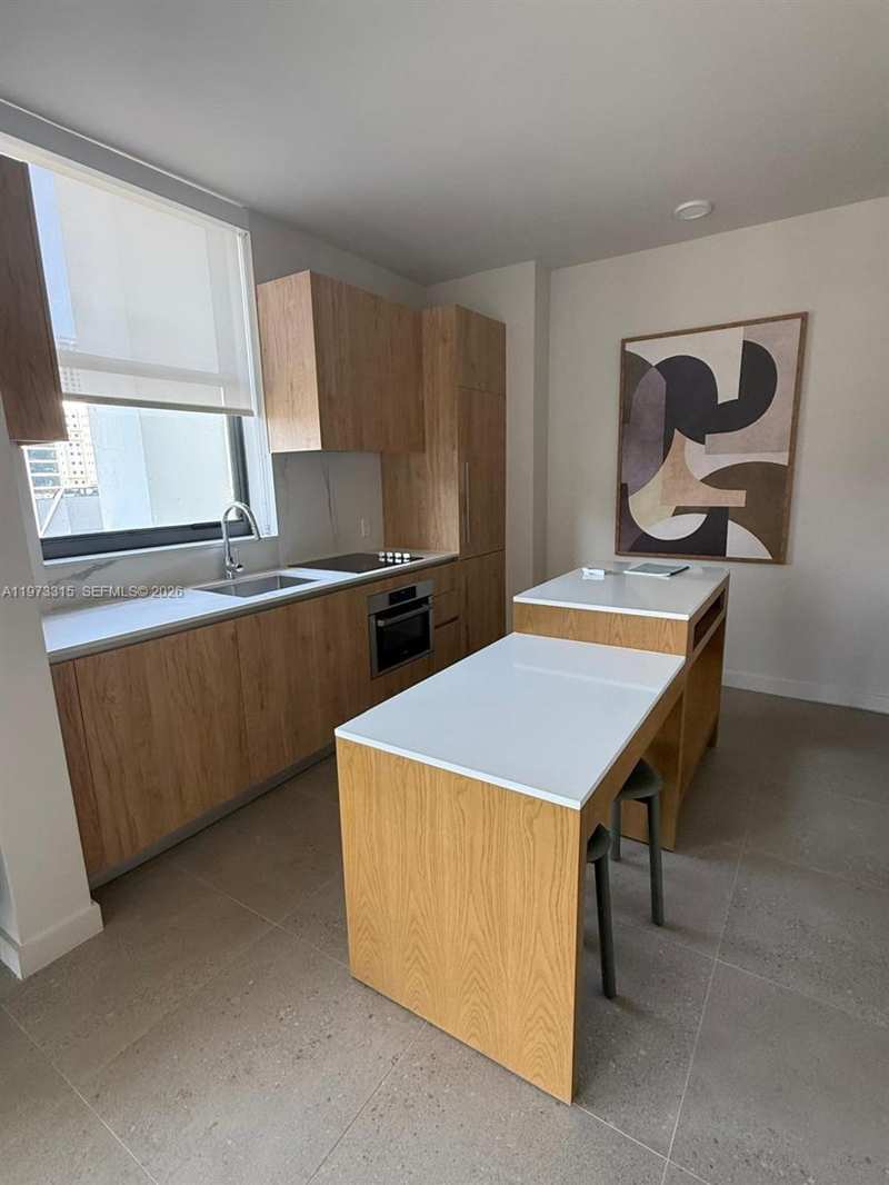 11 NE 6 Ave # 1201, Miami FL 33132