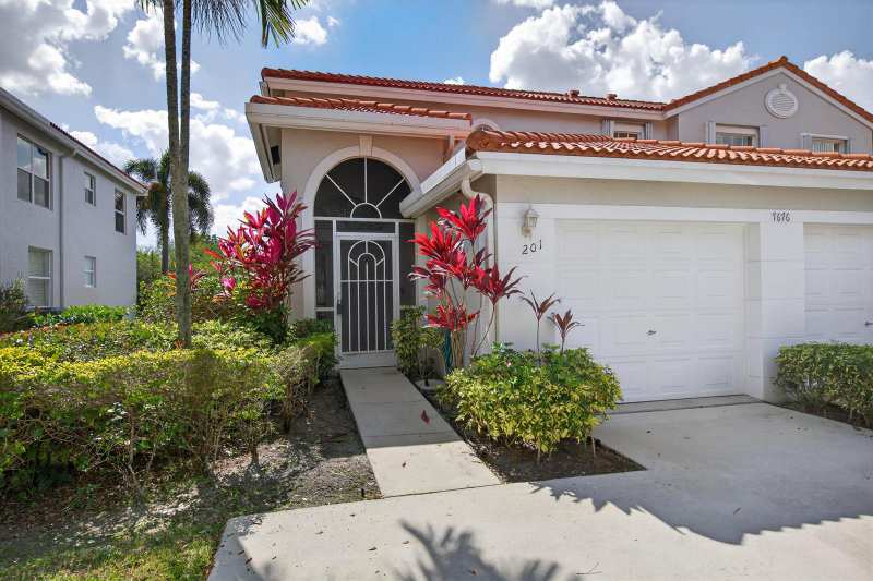 7676 Springwater Place # 201, Boynton Beach FL 33437