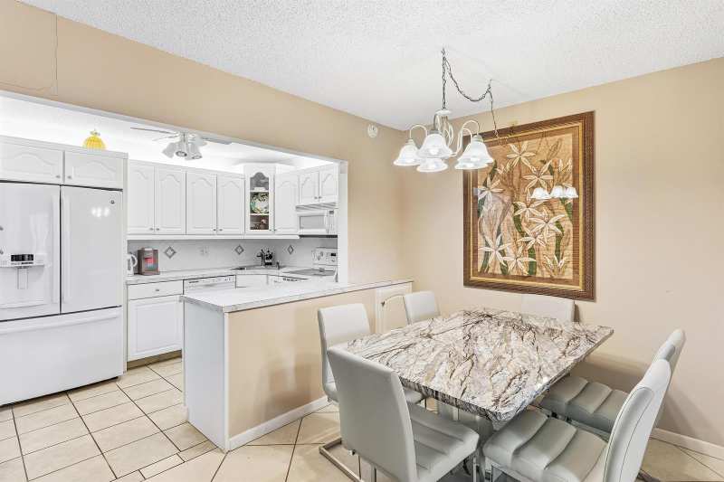 314 Knotty Pine Circle # 1, FL 33463