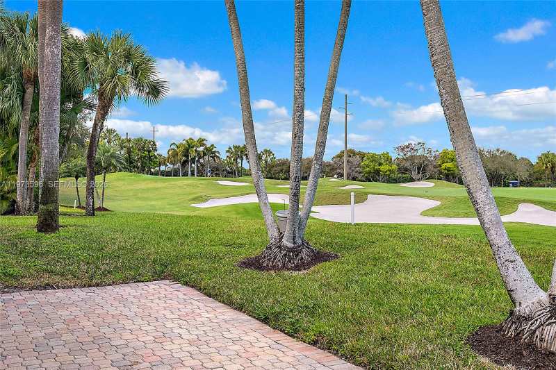 108 Waters Edge Dr, Jupiter FL 33477